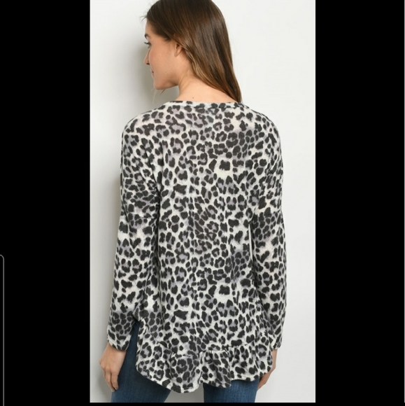 Leopard  print top suoer soft brushed fabric new - Picture 2 of 3